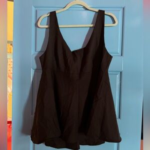 Tuckernuck Pomander Place top size xxl